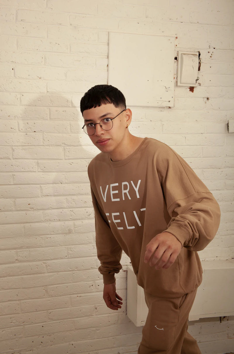 Sudadera Muy Feliz