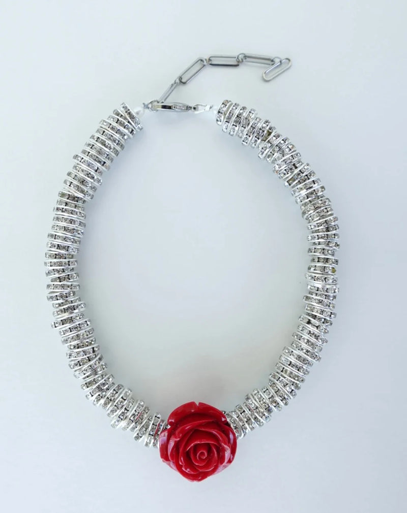 Collar de rosas