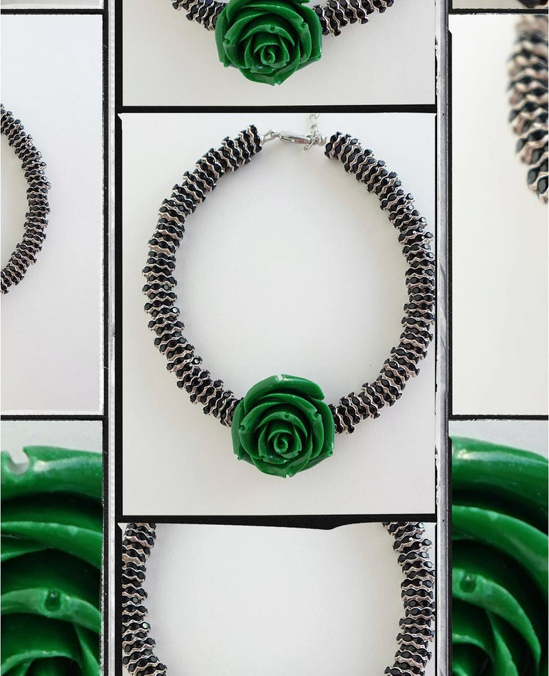 Collar de rosas